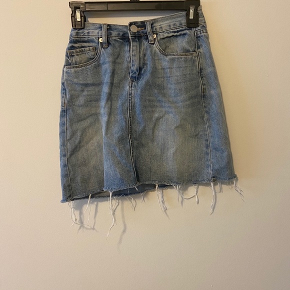 Blanknyc raw hem denim skirt (Serengeti) - Picture 2 of 4